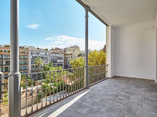 Piso de alto standing de 240 m2 en venta en Barcelona, Cataluña