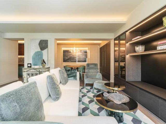 Piso de alto standing de 218 m2 en venta en Barcelona, España