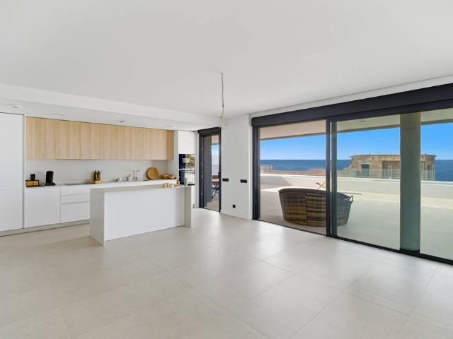 Piso de alto standing de 211 m2 en venta en Marbella, España