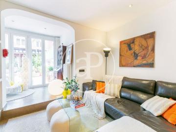 Sant Antoni, Barcelona, Lateral Gran Via de les Corts Catalanes, L'Antiga Esquerra de l'Eixample, Barcelona, Barcelona, Cataluña, Cataluña