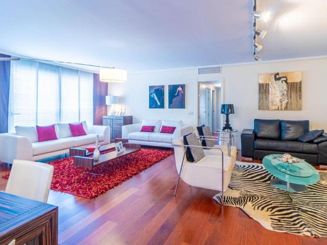 Piso de alto standing de 224 m2 en venta en Guadalajara, España