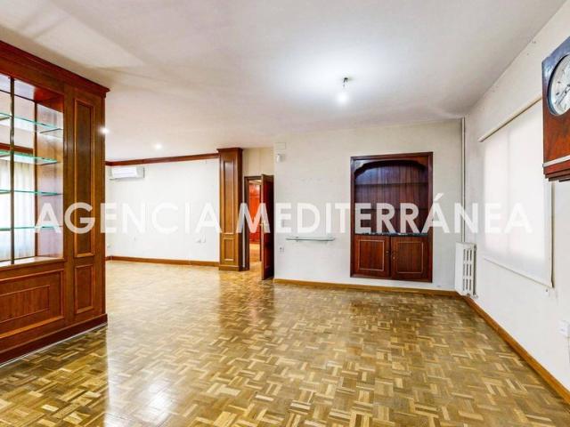 Piso de alto standing de 235 m2 en venta en Valencia, España