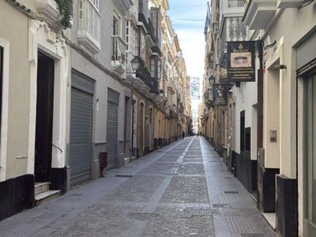 Piso de alto standing de 237 m2 en venta en Cádiz, España