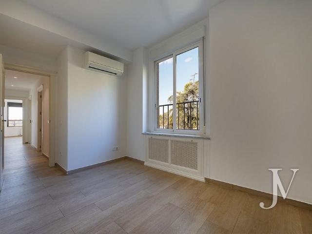 Piso de alto standing de 231 m2 en venta en Madrid, España