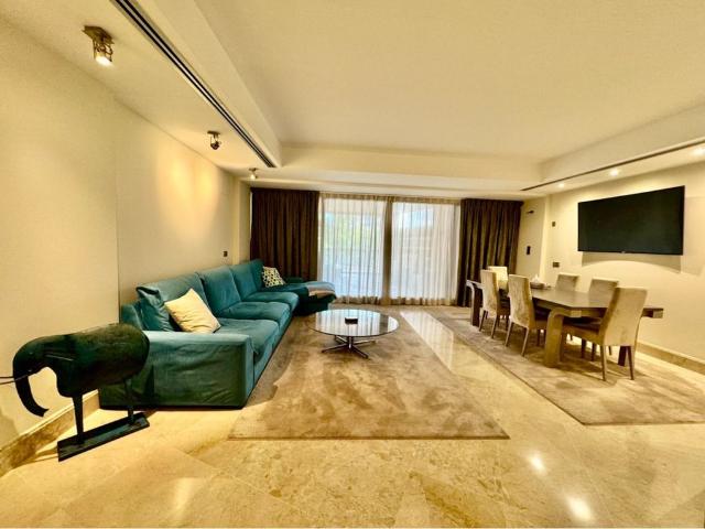 Piso de alto standing de 231 m2 en venta en San Pedro de Alcántara, España