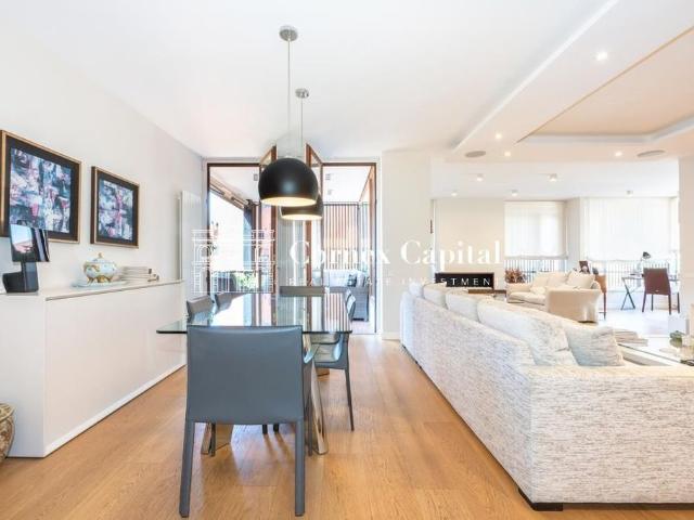 Piso de alto standing de 249 m2 en venta en Barcelona, España