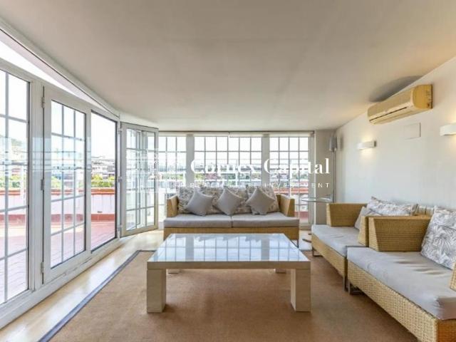 Piso de alto standing de 240 m2 en venta en Barcelona, Cataluña