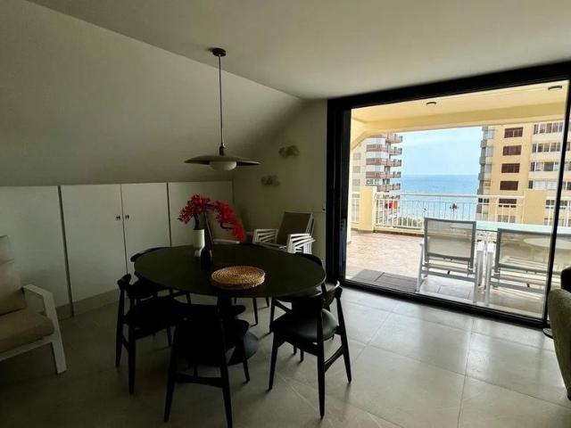 Piso de alto standing de 240 m2 en venta en Fuengirola, España