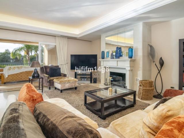 Piso de alto standing de 255 m2 en venta en The Golden Mile, España