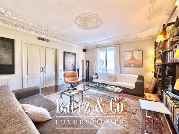 Piso de alto standing de 258 m2 en venta en Pau Claris, Barcelona, Cataluña
