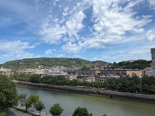 Piso de alto standing de 250 m2 en venta en San Sebastián, España