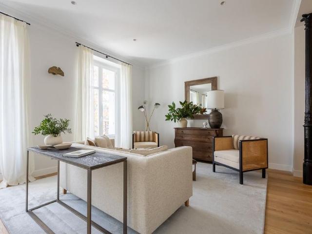 Piso de alto standing de 264 m2 en venta en Madrid, España