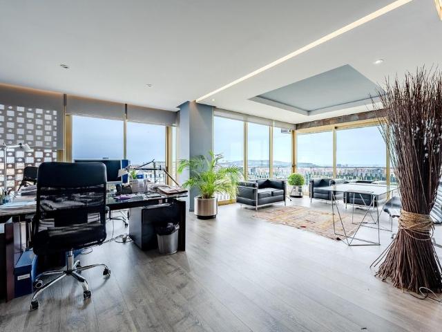 Piso de alto standing de 265 m2 en venta en Barcelona, Cataluña