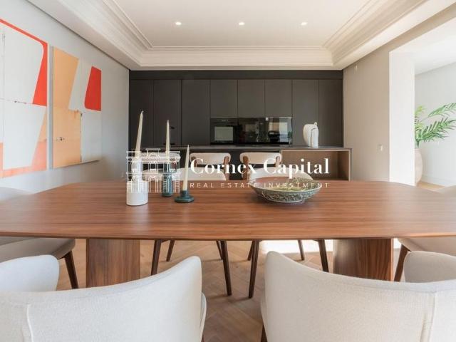 Piso de alto standing de 262 m2 en venta en Barcelona, Cataluña