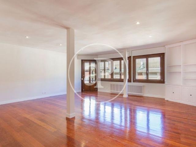 Piso de alto standing de 277 m2 en alquiler en Madrid, Comunidad de Madrid