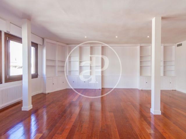 Piso de alto standing de 277 m2 en alquiler en Madrid, Comunidad de Madrid