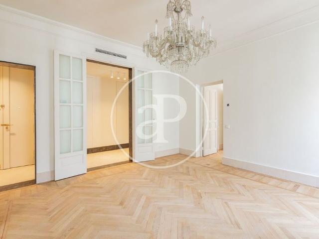 Piso exclusivo de 270 m2 en alquiler en Madrid, España