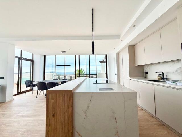 Piso de alto standing de 270 m2 en alquiler en Alcaidesa, España