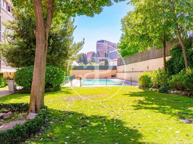 Piso de alto standing de 287 m2 en venta en Madrid, España