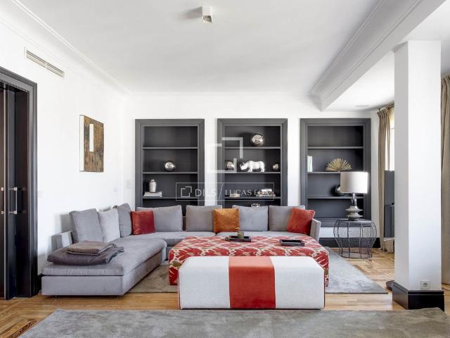 Piso de alto standing de 375 m2 en alquiler en Madrid, Comunidad de Madrid
