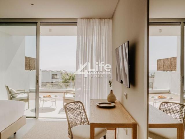 Piso de alto standing de 434 m2 en venta en Adeje, España