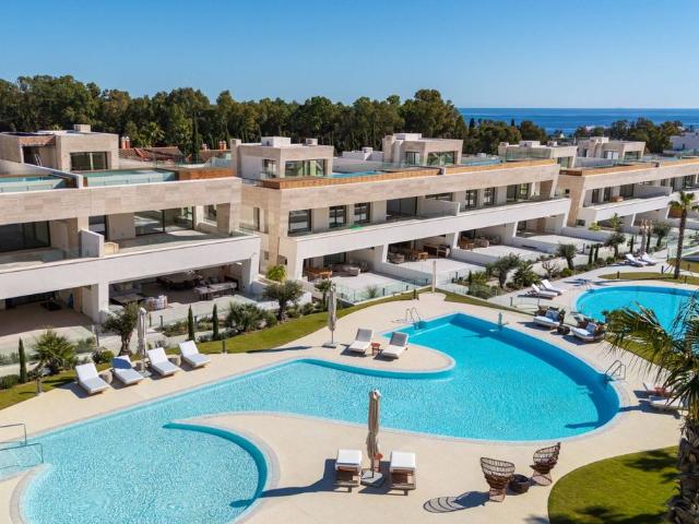 Piso de alto standing de 443 m2 en venta en The Golden Mile, Marbella, Andalucía