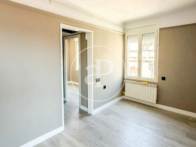 Piso de alto standing de 71 m2 en venta en Barcelona, España