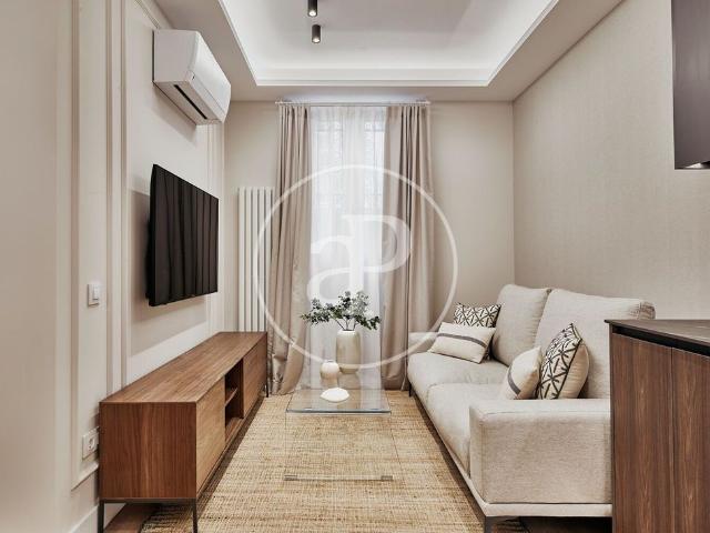 Piso de alto standing de 71 m2 en venta en Madrid, España