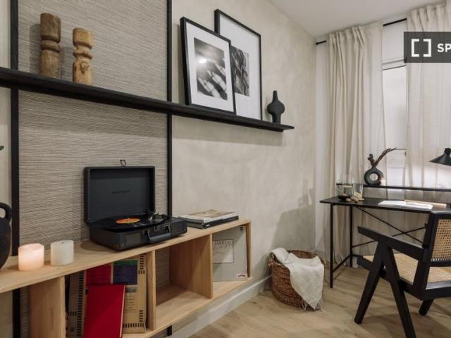 Piso de alto standing de 72 m2 en alquiler en Barcelona, Cataluña