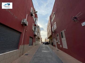Piso de alto standing de 75 m2 en venta en Almería, España