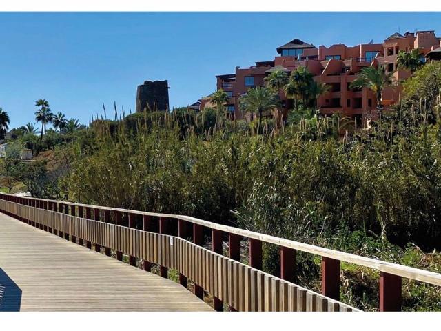 Piso de alto standing de 77 m2 en venta en Calle Copa Ryder s/n, Buenas Noches, Estepona, Provincia de Málaga, Andalucía