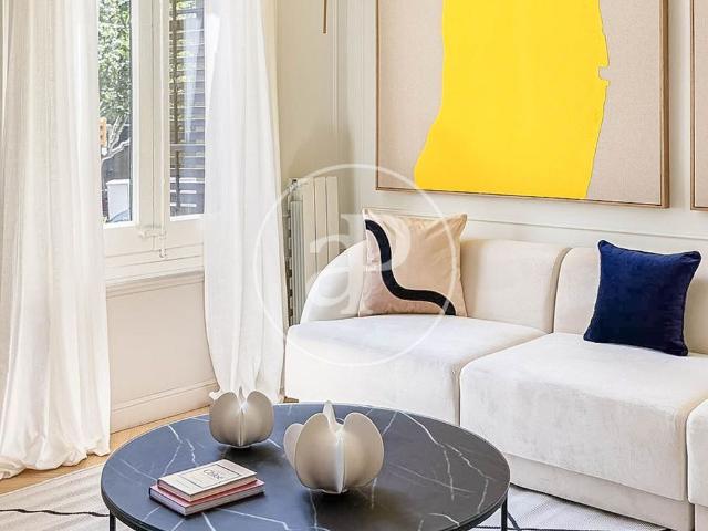 Piso de alto standing de 77 m2 en venta en Barcelona, Cataluña