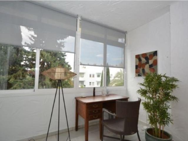 Piso de alto standing de 80 m2 en venta en La Carolina Guadalpin, Marbella, Málaga, Andalucía