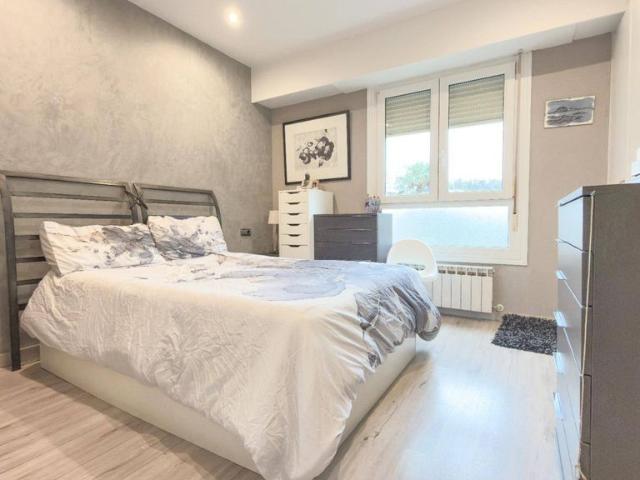 Piso de alto standing de 80 m2 en venta en San Sebastián, España