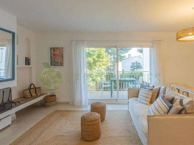 Piso de alto standing de 80 m2 en venta en Sitges, España
