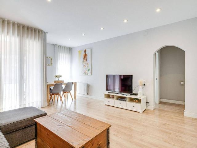 Piso de alto standing de 81 m2 en venta en Barcelona, Cataluña
