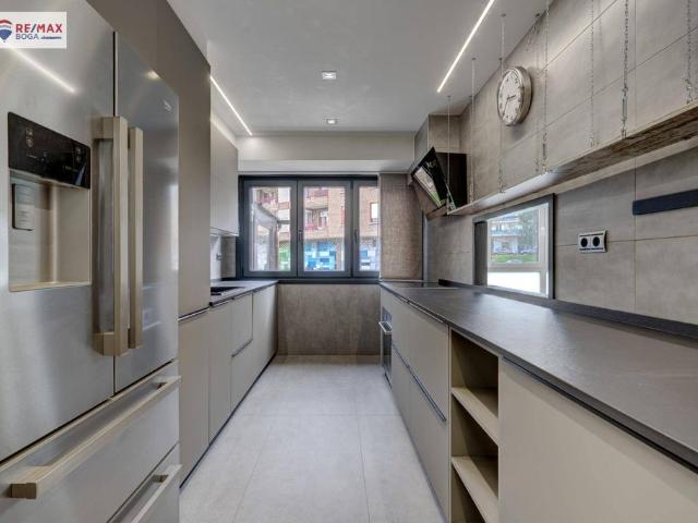 Piso de alto standing de 82 m2 en venta en Zarauz, España