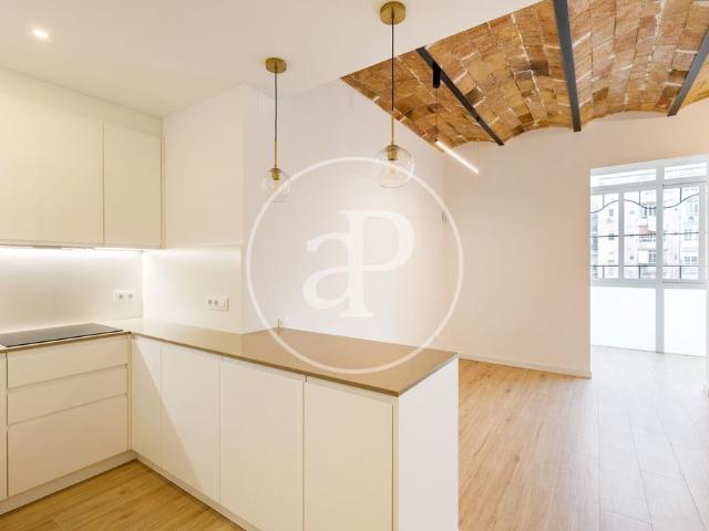 Piso de alto standing de 83 m2 en venta en Barcelona, España