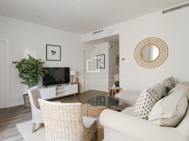 Piso de alto standing de 84 m2 en venta en Barcelona, España