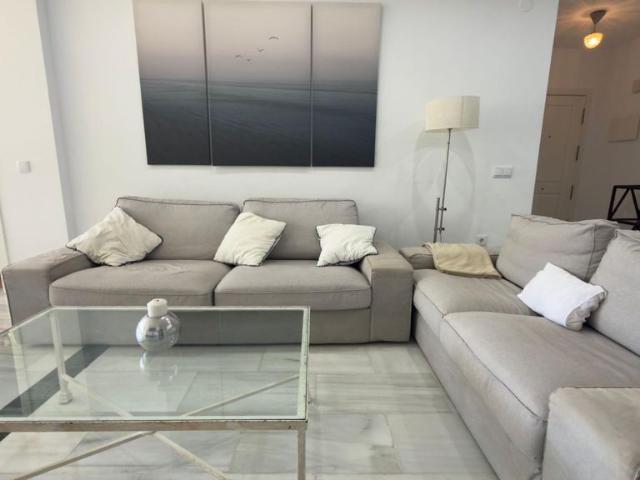 Piso de alto standing de 85 m2 en venta en Marbella, España