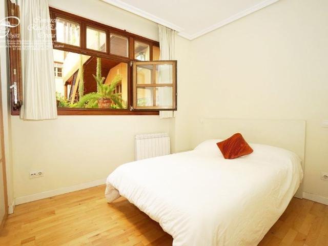 Piso de alto standing de 86 m2 en venta en Madrid, España