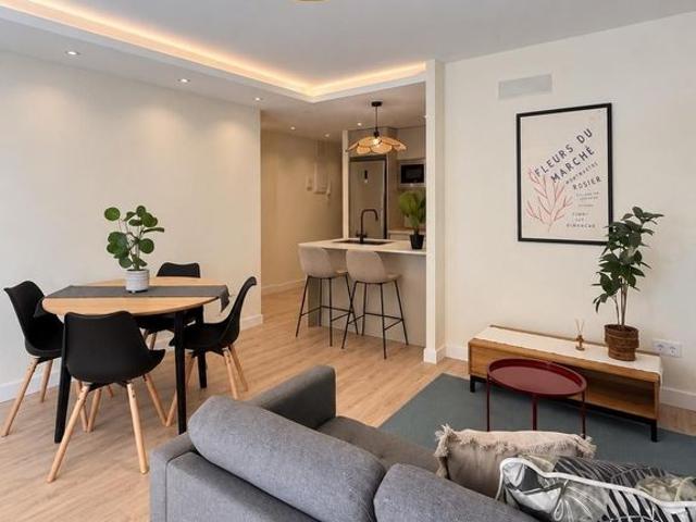 Piso de alto standing de 91 m2 en venta en Málaga, España