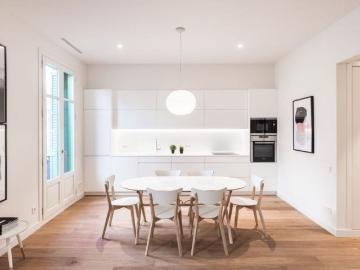 Piso de alto standing de 94 m2 en alquiler en Barcelona, Cataluña