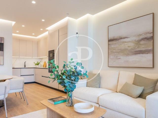 Piso de alto standing de 95 m2 en venta en Madrid, España
