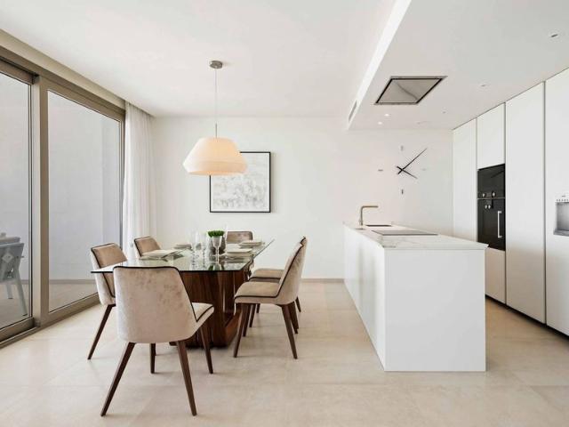 Piso de alto standing de 97 m2 en venta en Marbella, Andalucía