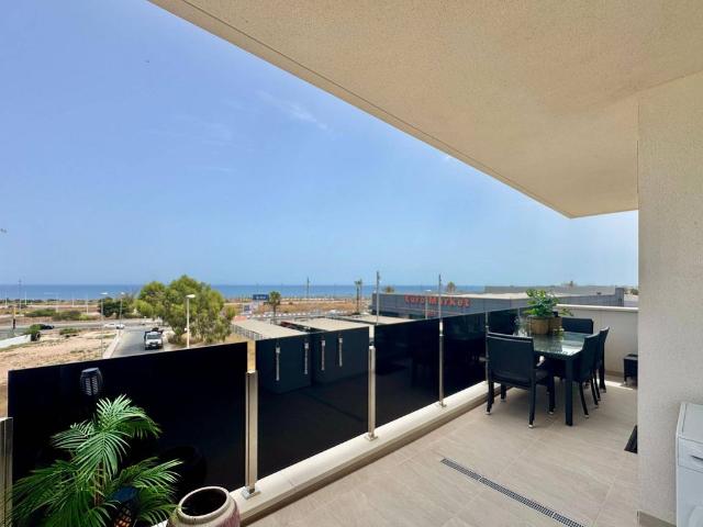Piso de alto standing de 98 m2 en venta en Playas de Orihuela, Comunidad Valenciana