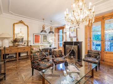 Piso de alto standing de 99 m2 en venta en Madrid, España