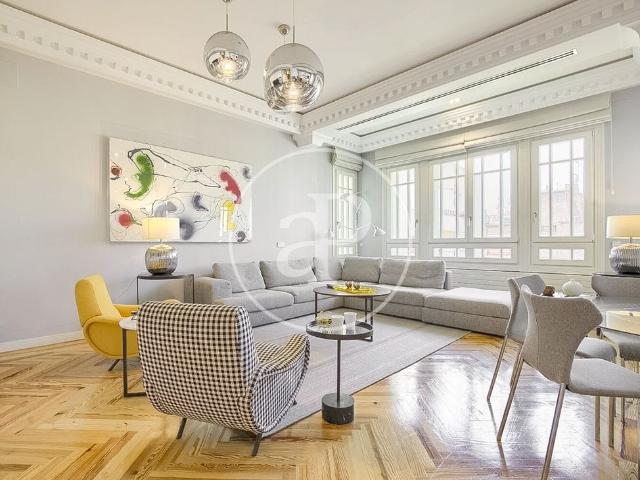 Piso de alto standing de 210 m2 en alquiler en Madrid, Comunidad de Madrid