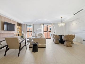 Lista, Plaza de San Cayetano, Madrid - Plaza aparcamiento