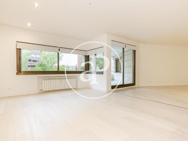 Piso exclusivo de 306 m2 en alquiler en Madrid, España